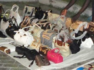 ΤΣΑΝΤΕΣ ΜΑΙΜΟΥ